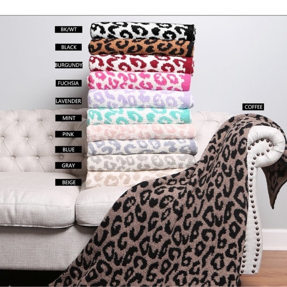Comfy Luxe Other - Comfy Luxe Animal Print Blanket